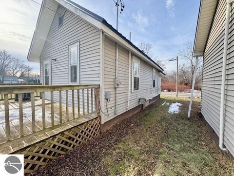 Tiny photo for 346 N Grover Street, Alma, MI 48801 (MLS # 1941536)