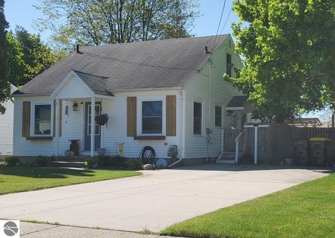 Photo of 1407 W Broadway Street, Mt Pleasant, MI 48858 (MLS # 1945108)