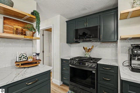 Tiny photo for 341 S Lincoln RD, Mt Pleasant, MI 48858 (MLS # 1945475)