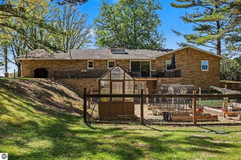 Tiny photo for 341 S Lincoln RD, Mt Pleasant, MI 48858 (MLS # 1945475)