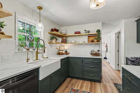 Tiny photo for 341 S Lincoln RD, Mt Pleasant, MI 48858 (MLS # 1945475)