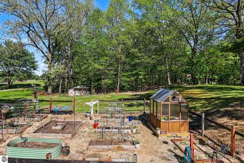 Tiny photo for 341 S Lincoln RD, Mt Pleasant, MI 48858 (MLS # 1945475)