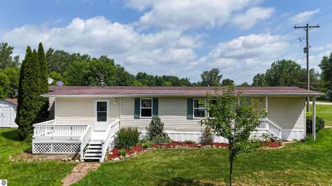 Photo of 4718 Spur Road, Breckenridge, MI 48615 (MLS # 1947572)
