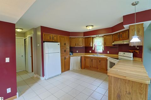 Tiny photo for 4718 Spur Road, Breckenridge, MI 48615 (MLS # 1947572)