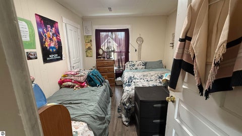 Tiny photo for 630 W Eighth Street, Traverse City, MI 49684 (MLS # 1952067)