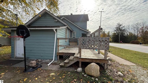 Tiny photo for 630 W Eighth Street, Traverse City, MI 49684 (MLS # 1952067)