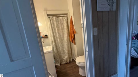 Tiny photo for 630 W Eighth Street, Traverse City, MI 49684 (MLS # 1952067)