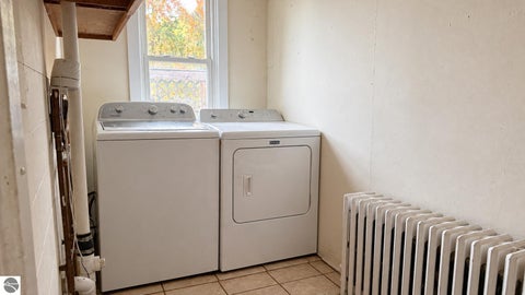 Tiny photo for 630 W Eighth Street, Traverse City, MI 49684 (MLS # 1952067)