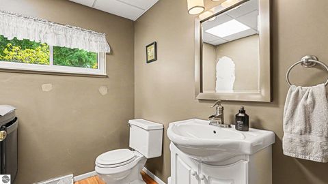 Tiny photo for 1012 Highland Street, Mt Pleasant, MI 48858 (MLS # 1945734)