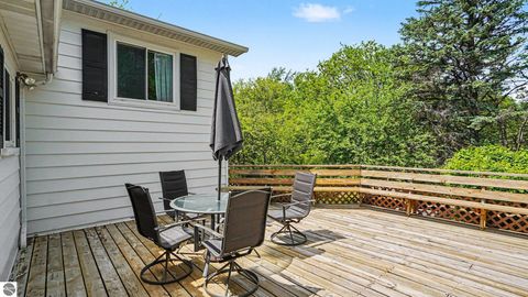 Tiny photo for 1012 Highland Street, Mt Pleasant, MI 48858 (MLS # 1945734)