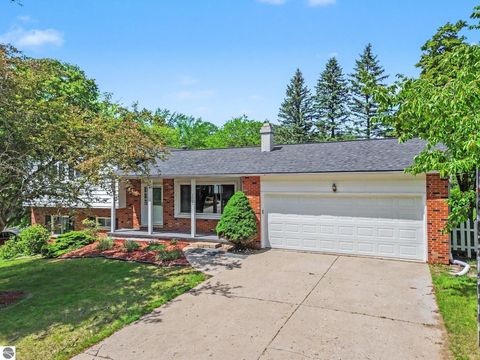 Tiny photo for 1012 Highland Street, Mt Pleasant, MI 48858 (MLS # 1945734)