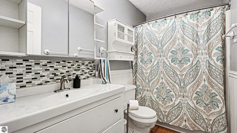 Tiny photo for 1012 Highland Street, Mt Pleasant, MI 48858 (MLS # 1945734)