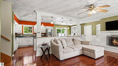 Tiny photo for 1012 Highland Street, Mt Pleasant, MI 48858 (MLS # 1945734)
