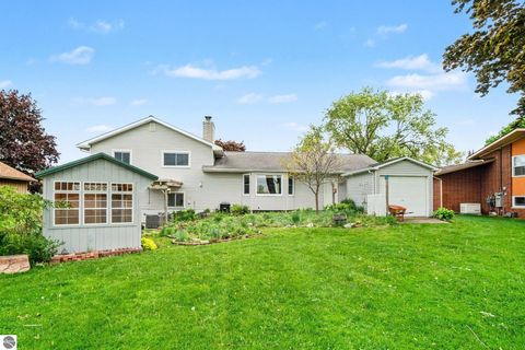 Tiny photo for 937 Riverview Drive, Alma, MI 48801 (MLS # 1945384)