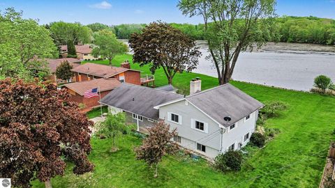 Tiny photo for 937 Riverview Drive, Alma, MI 48801 (MLS # 1945384)