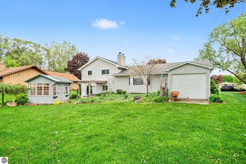 Tiny photo for 937 Riverview Drive, Alma, MI 48801 (MLS # 1945384)