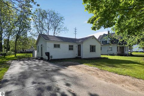 Tiny photo for 225 Grafton Avenue, Alma, MI 48801 (MLS # 1945506)