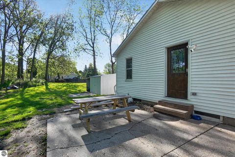 Tiny photo for 225 Grafton Avenue, Alma, MI 48801 (MLS # 1945506)