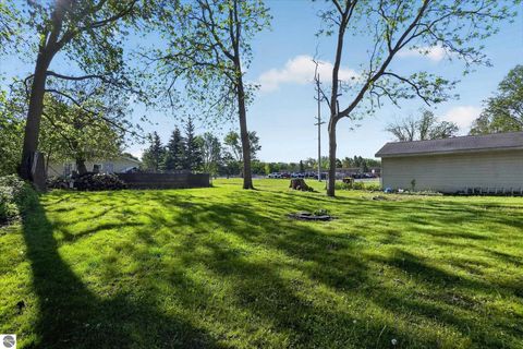 Tiny photo for 225 Grafton Avenue, Alma, MI 48801 (MLS # 1945506)