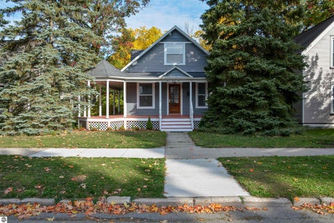 Tiny photo for 336 W Ninth Street, Traverse City, MI 49684 (MLS # 1951688)
