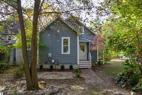 Tiny photo for 336 W Ninth Street, Traverse City, MI 49684 (MLS # 1951688)