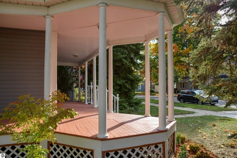 Tiny photo for 336 W Ninth Street, Traverse City, MI 49684 (MLS # 1951688)