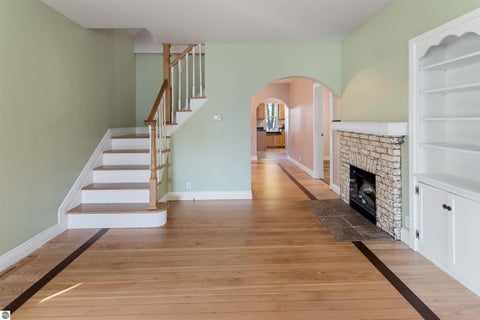 Tiny photo for 336 W Ninth Street, Traverse City, MI 49684 (MLS # 1951688)
