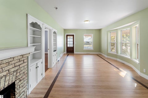 Tiny photo for 336 W Ninth Street, Traverse City, MI 49684 (MLS # 1951688)