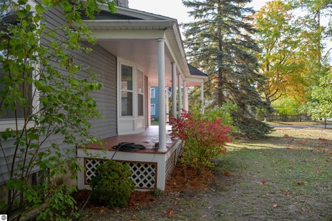 Tiny photo for 336 W Ninth Street, Traverse City, MI 49684 (MLS # 1951688)