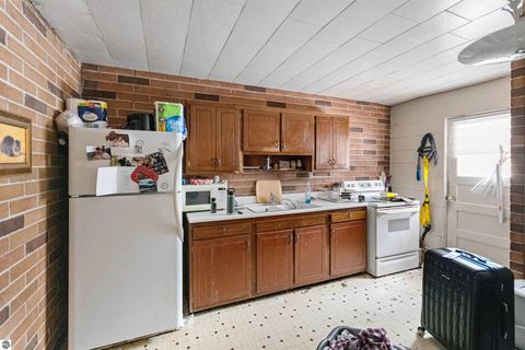 Tiny photo for 1638 S Garfield Avenue, Traverse City, MI 49686 (MLS # 1941571)