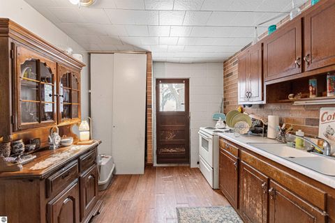 Tiny photo for 1638 S Garfield Avenue, Traverse City, MI 49686 (MLS # 1941571)