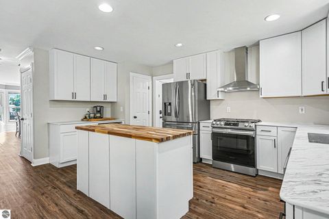 Tiny photo for 105 W Broomfield Road, Mt Pleasant, MI 48858 (MLS # 1945509)