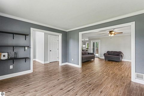 Tiny photo for 105 W Broomfield Road, Mt Pleasant, MI 48858 (MLS # 1945509)