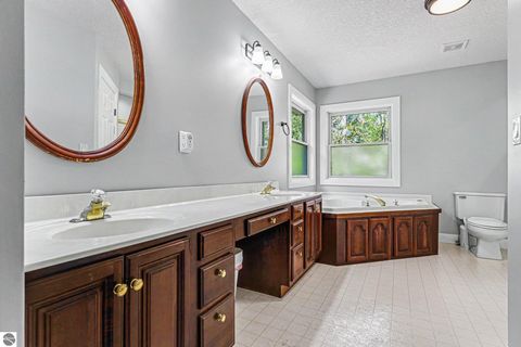 Tiny photo for 105 W Broomfield Road, Mt Pleasant, MI 48858 (MLS # 1945509)