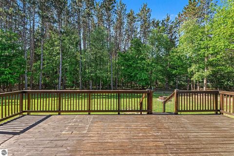 Tiny photo for 105 W Broomfield Road, Mt Pleasant, MI 48858 (MLS # 1945509)