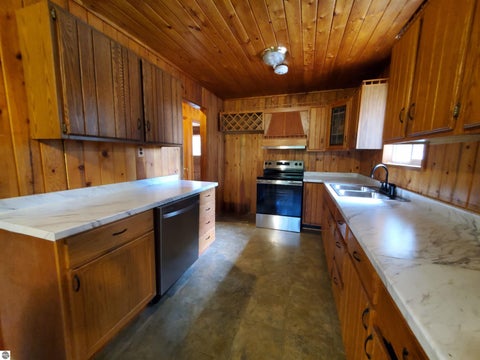 Tiny photo for 8055 N 41 Road, Manton, MI 49663 (MLS # 1950143)