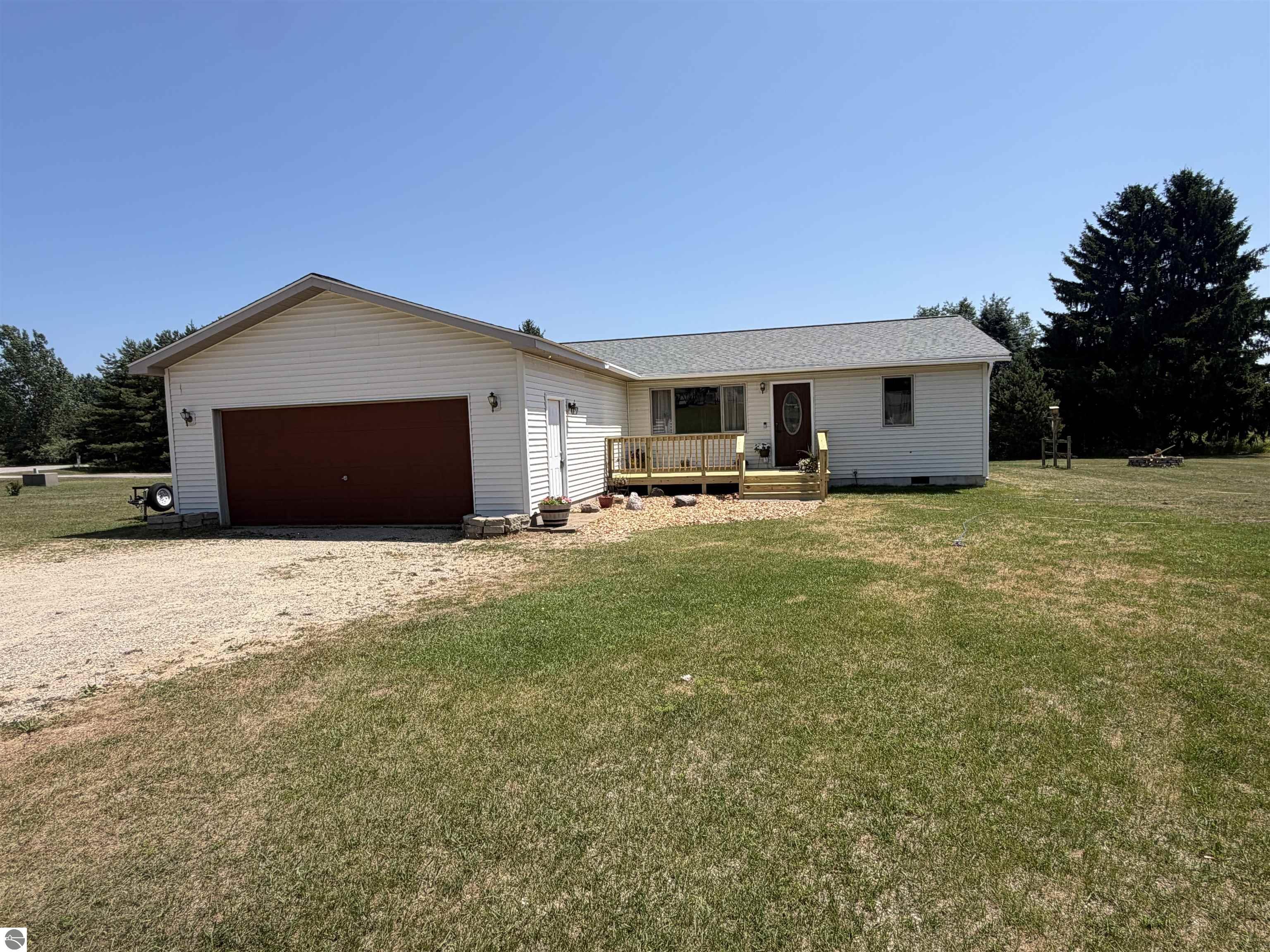 Photo 1 of 29 — 1001 Isabella Vista Drive, Lake Isabella, MI 48893
