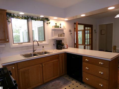 Tiny photo for 1324 E Bennett Street, Mt Pleasant, MI 48858 (MLS # 1945593)