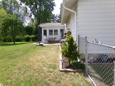 Tiny photo for 1324 E Bennett Street, Mt Pleasant, MI 48858 (MLS # 1945593)