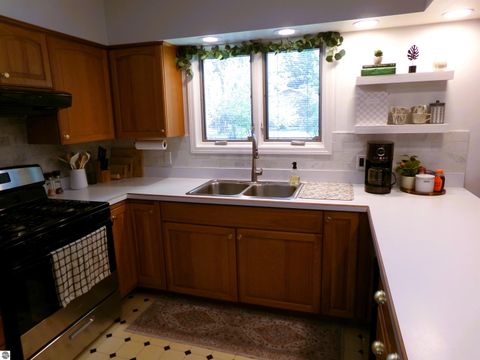 Tiny photo for 1324 E Bennett Street, Mt Pleasant, MI 48858 (MLS # 1945593)