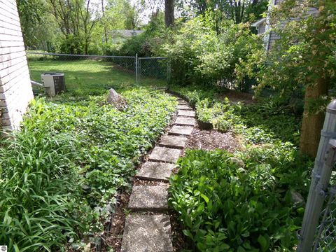 Tiny photo for 1324 E Bennett Street, Mt Pleasant, MI 48858 (MLS # 1945593)