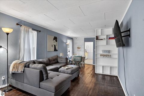 Tiny photo for 1815 W Genesee, Saginaw, MI 48602 (MLS # 1943068)