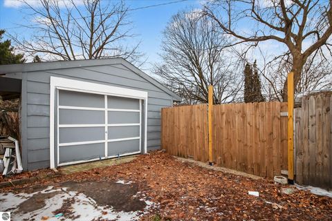 Tiny photo for 1815 W Genesee, Saginaw, MI 48602 (MLS # 1943068)