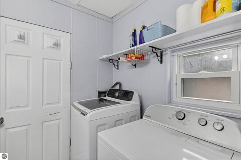 Tiny photo for 1815 W Genesee, Saginaw, MI 48602 (MLS # 1943068)