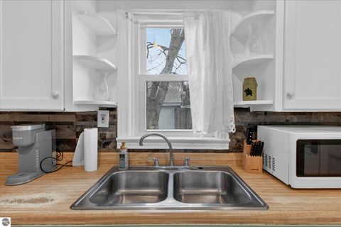 Tiny photo for 1815 W Genesee, Saginaw, MI 48602 (MLS # 1943068)