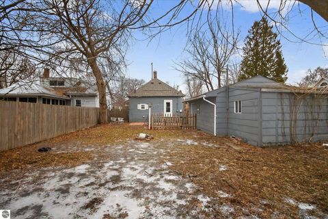 Tiny photo for 1815 W Genesee, Saginaw, MI 48602 (MLS # 1943068)