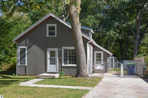 Tiny photo for 1029 Grant Street, Traverse City, MI 49686 (MLS # 1951468)
