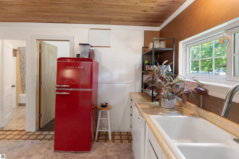 Tiny photo for 1029 Grant Street, Traverse City, MI 49686 (MLS # 1951468)