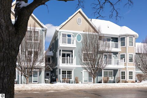 Photo of 715 E State Street #28, Traverse City, MI 49686 (MLS # 1941826)