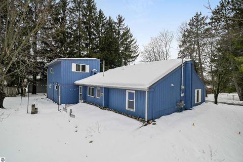 Tiny photo for 324 N Marion Street, Lake City, MI 49651 (MLS # 1941569)